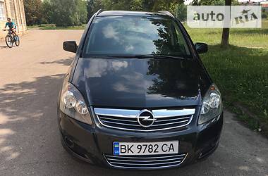 Универсал Opel Zafira 2012 в Ровно