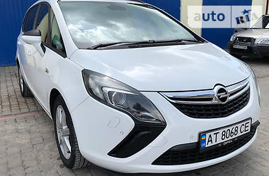 Универсал Opel Zafira 2012 в Тернополе