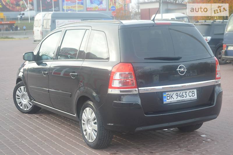 Мінівен Opel Zafira 2012 в Рівному