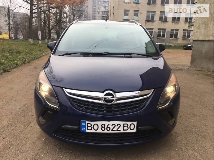 Минивэн Opel Zafira 2013 в Дрогобыче