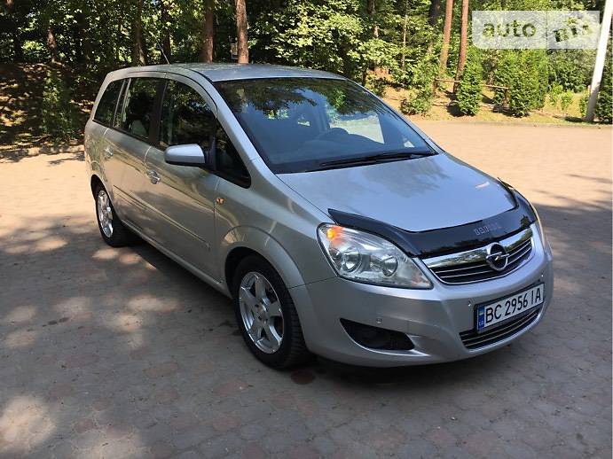 Минивэн Opel Zafira 2008 в Дрогобыче