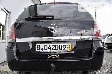 Мінівен Opel Zafira 2010 в Дрогобичі