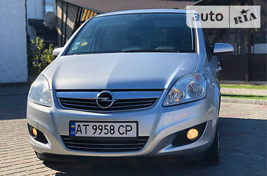 Универсал Opel Zafira 2009 в Коломые