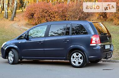 Минивэн Opel Zafira 2010 в Тернополе