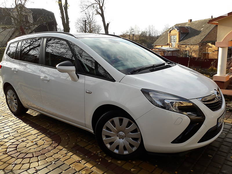 Хэтчбек Opel Zafira 2013 в Тернополе