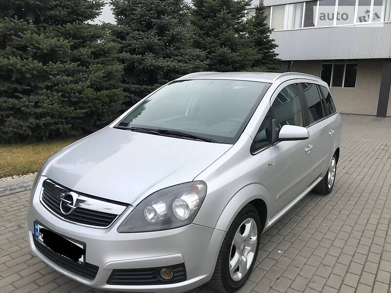 Минивэн Opel Zafira 2007 в Днепре