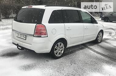 Минивэн Opel Zafira 2007 в Луцке