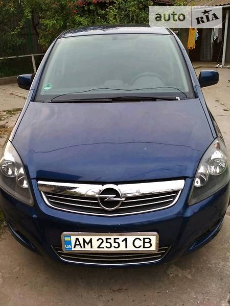 Універсал Opel Zafira 2010 в 