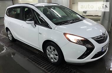 Мінівен Opel Zafira 2016 в 