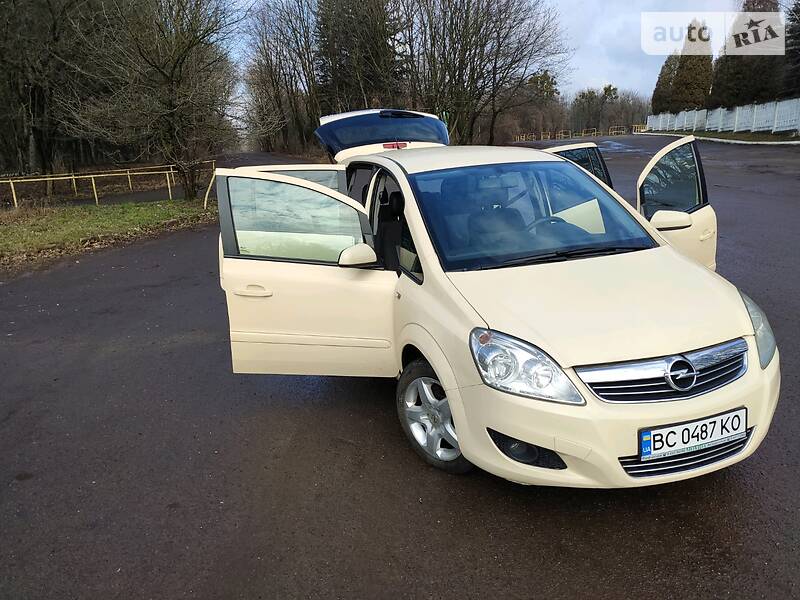 Мінівен Opel Zafira 2009 в Львові