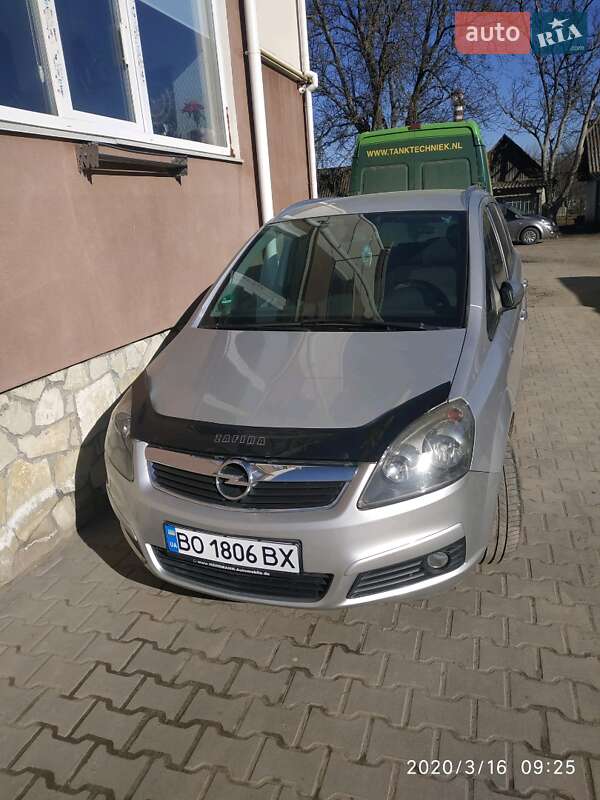 Минивэн Opel Zafira 2008 в Староконстантинове