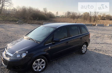 Минивэн Opel Zafira 2011 в Житомире