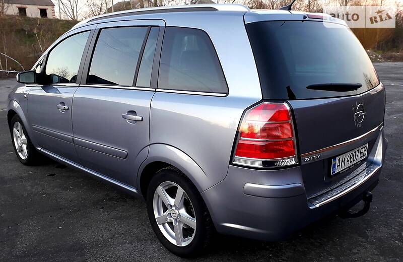 Мінівен Opel Zafira 2006 в Звягелі