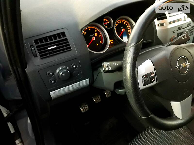 Мінівен Opel Zafira 2006 в Звягелі