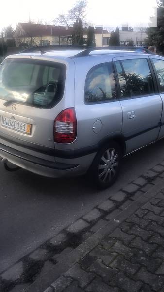 Минивэн Opel Zafira 2003 в Ямполе
