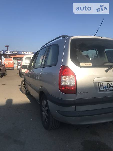 Минивэн Opel Zafira 2003 в Ямполе