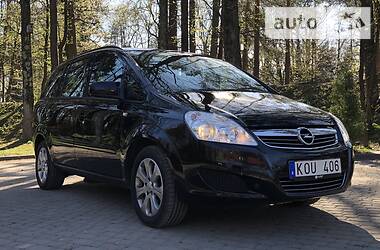 Мінівен Opel Zafira 2010 в 