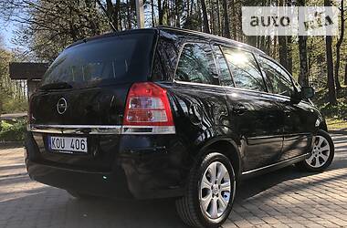 Мінівен Opel Zafira 2010 в 