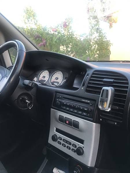 Минивэн Opel Zafira 2003 в Ямполе