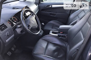 Мінівен Opel Zafira 2010 в 