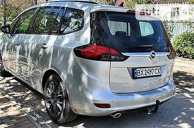 Универсал Opel Zafira 2015 в Каменец-Подольском