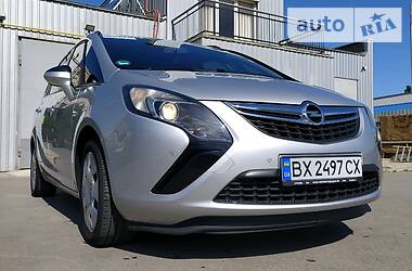 Универсал Opel Zafira 2015 в Каменец-Подольском