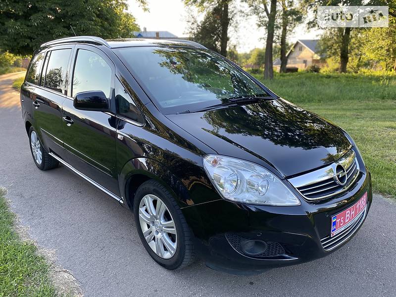Мінівен Opel Zafira 2010 в Луцьку