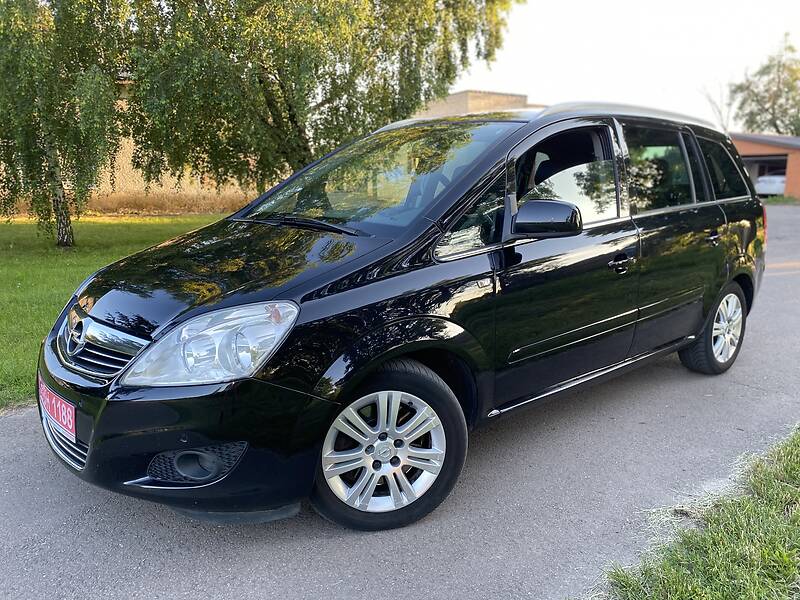 Мінівен Opel Zafira 2010 в Луцьку