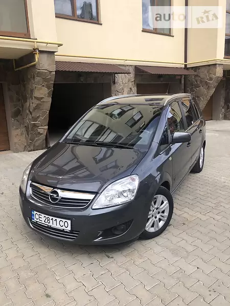Мінівен Opel Zafira 2011 в 