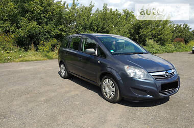 Минивэн Opel Zafira 2010 в Луцке