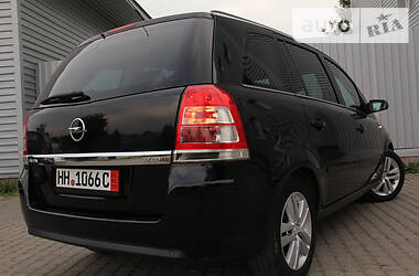 Минивэн Opel Zafira 2009 в Дрогобыче