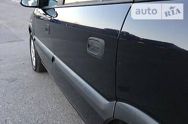 Мінівен Opel Zafira 2002 в 