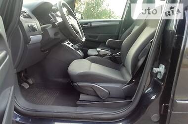 Минивэн Opel Zafira 2006 в Луцке