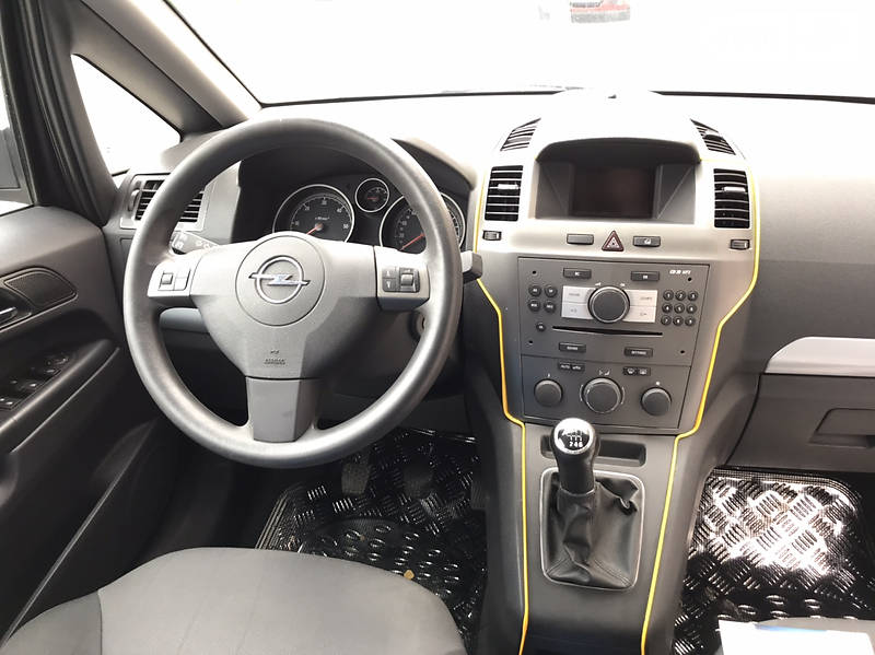 Мінівен Opel Zafira 2008 в Рівному