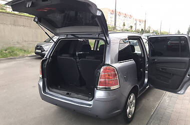 Минивэн Opel Zafira 2008 в Ровно