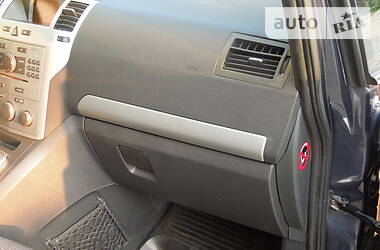Універсал Opel Zafira 2008 в 