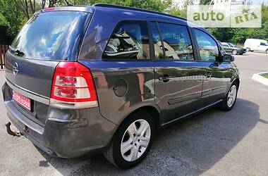 Минивэн Opel Zafira 2009 в Луцке