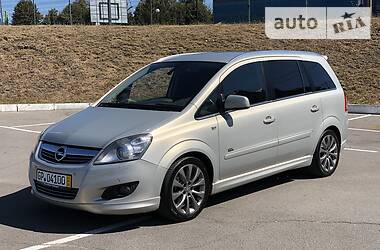 Универсал Opel Zafira 2011 в Виннице