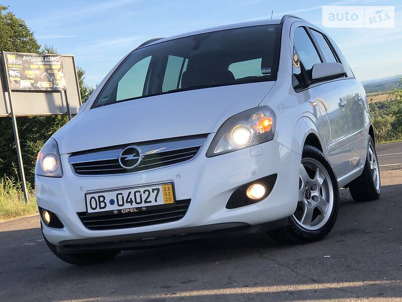 Мінівен Opel Zafira 2009 в Дрогобичі