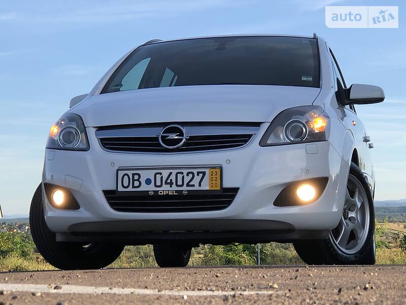 Мінівен Opel Zafira 2009 в Дрогобичі