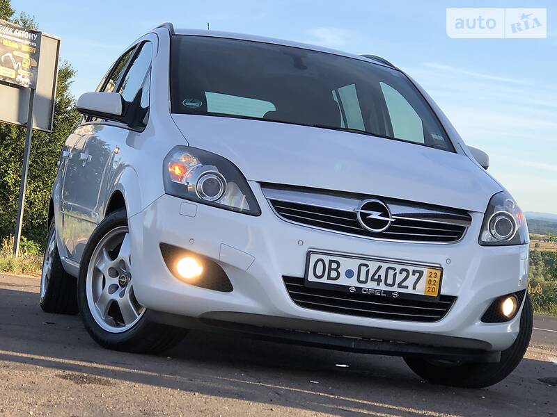 Мінівен Opel Zafira 2009 в Дрогобичі