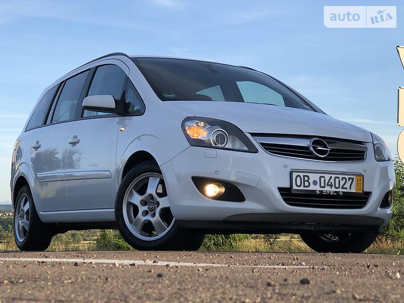 Мінівен Opel Zafira 2009 в Дрогобичі