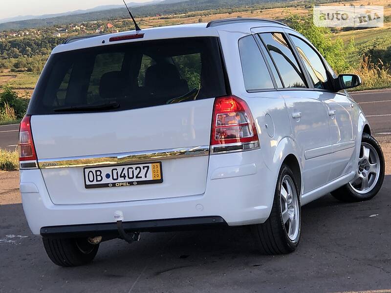 Мінівен Opel Zafira 2009 в Дрогобичі
