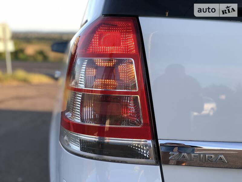 Мінівен Opel Zafira 2009 в Дрогобичі