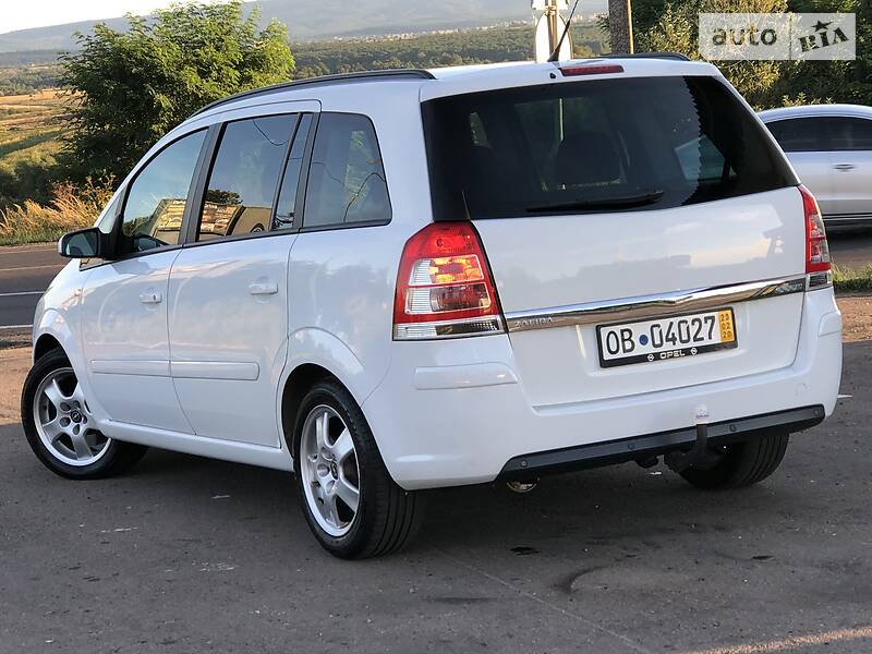 Мінівен Opel Zafira 2009 в Дрогобичі
