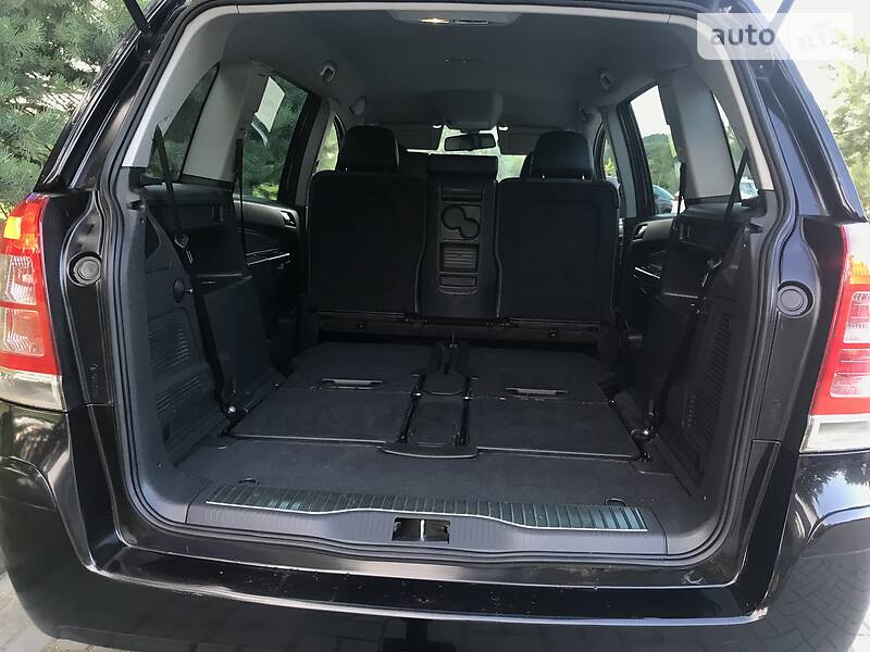 Мінівен Opel Zafira 2010 в Дрогобичі