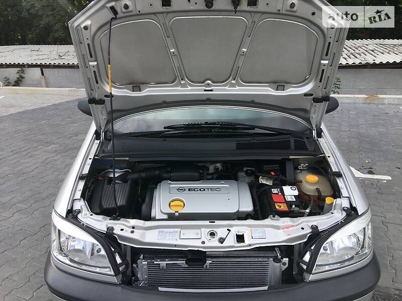 Універсал Opel Zafira 2003 в Вінниці