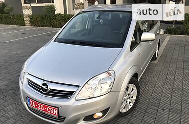 Универсал Opel Zafira 2011 в Стрые