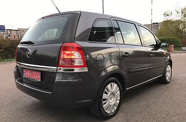 Универсал Opel Zafira 2009 в Дрогобыче