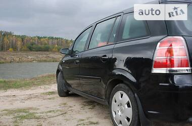 Минивэн Opel Zafira 2006 в Нетешине